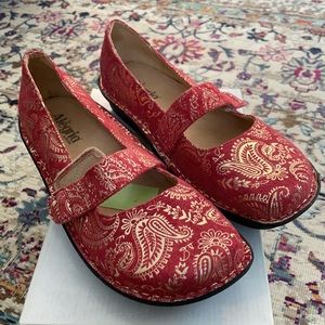 Alegria Coral Paisley Clog